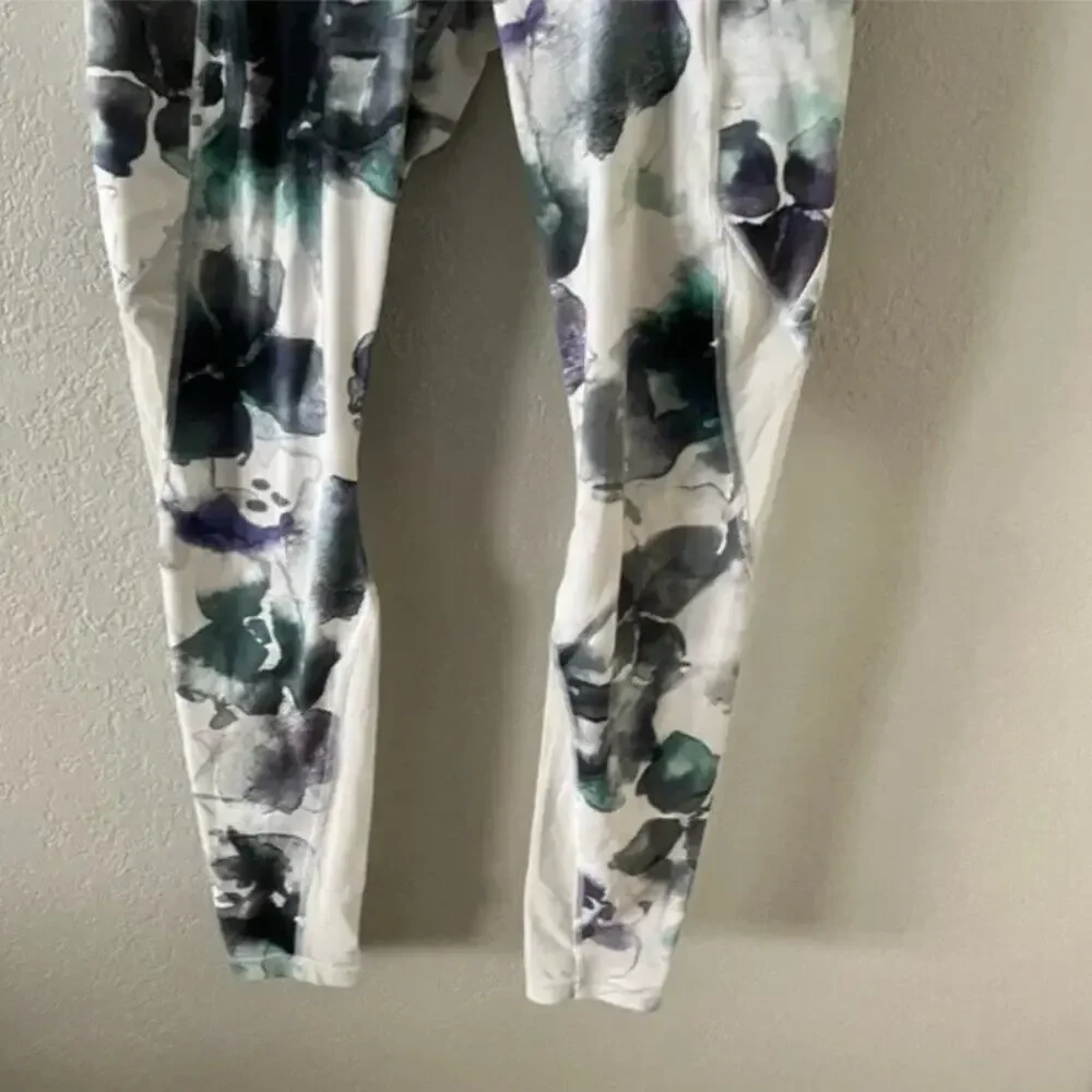 Athleta Watercolor Floral 7/8 Side Pocket Leggings - Picture 10 of 10